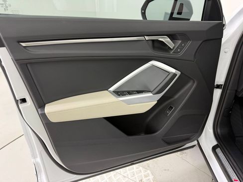 Certified 2025 Audi Q3 2.0T Premium image 13