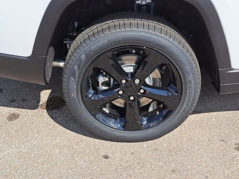 New 2025 Jeep Grand Cherokee L Limited w/ Luxury Tech Group II image 6