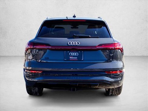 Used 2024 Audi Q8 e-tron Premium Plus w/ Premium Plus Package image 6