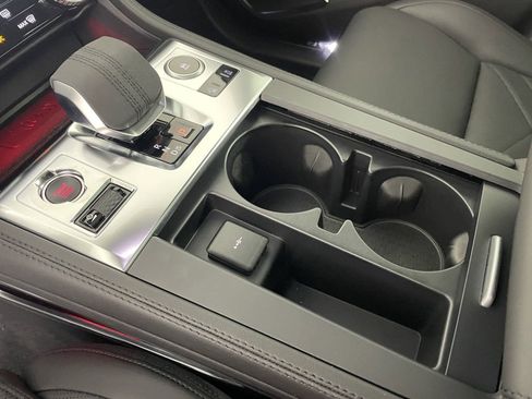New 2023 Jaguar F-PACE S image 25