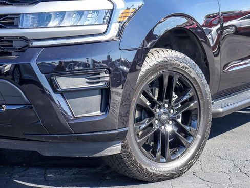 Certified 2024 Ford Expedition XLT image 4