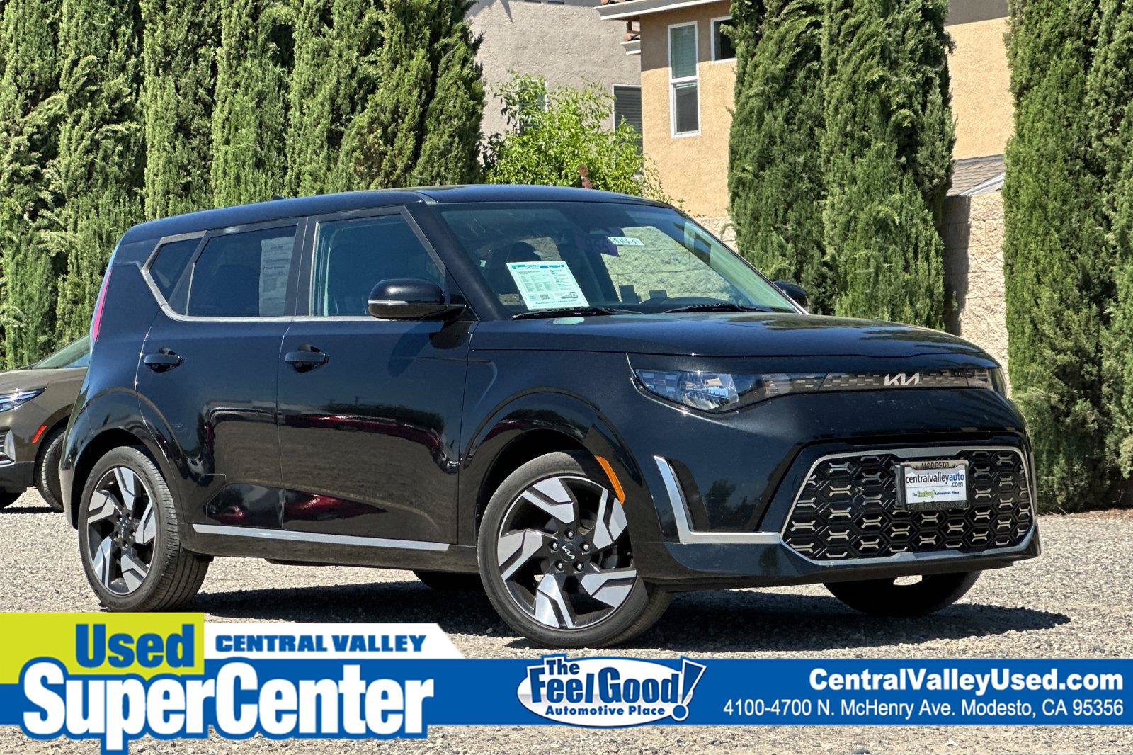 Used 2023 Kia Soul GT-Line FWD image 1
