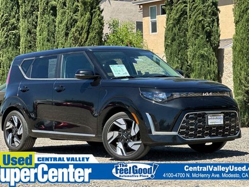 Used 2023 Kia Soul GT-Line FWD image 1