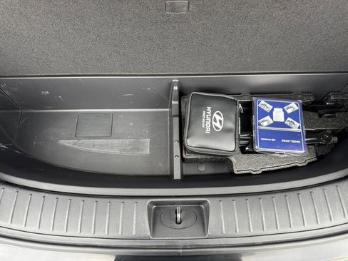 Used 2021 Hyundai Santa Fe Limited w/ Cargo Package image 16