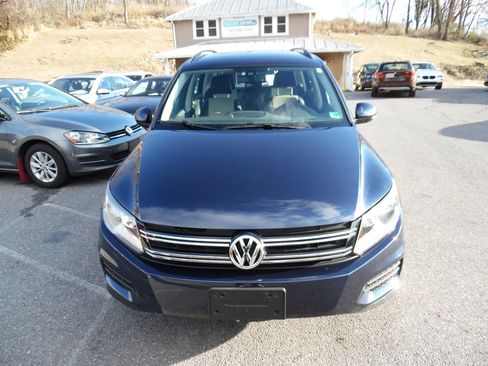 Used 2016 Volkswagen Tiguan S image 8