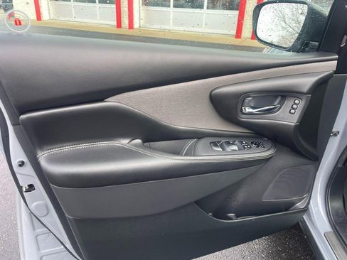 Used 2023 Nissan Murano SL image 19