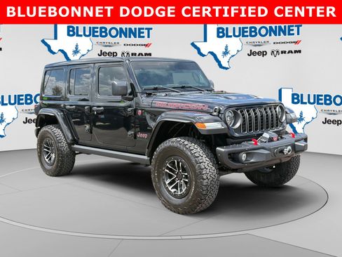 Used 2024 Jeep Wrangler Unlimited Rubicon AWD/4WD image 3