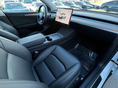 Used 2024 Tesla Model Y Long Range image 30