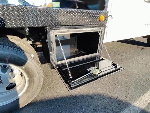 New 2024 GMC Sierra 3500 Pro image 8