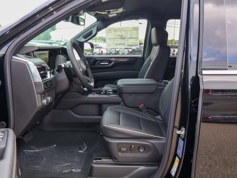 New 2026 GMC Yukon XL Elevation AWD/4WD image 9