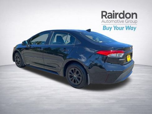 Used 2022 Toyota Corolla LE FWD image 5