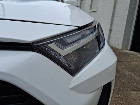 Certified 2025 Toyota RAV4 XLE w/ Convenience Package image 9