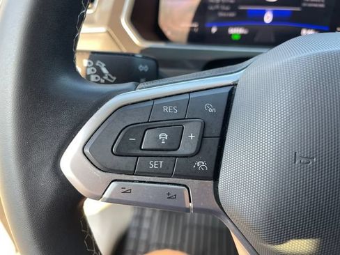 Used 2023 Volkswagen Tiguan SE AWD/4WD image 31