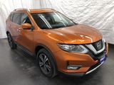 Used 2017 Nissan Rogue SL image 2