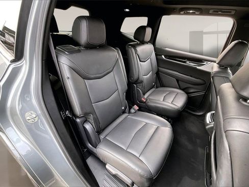 Certified 2025 Cadillac XT6 Premium Luxury image 27