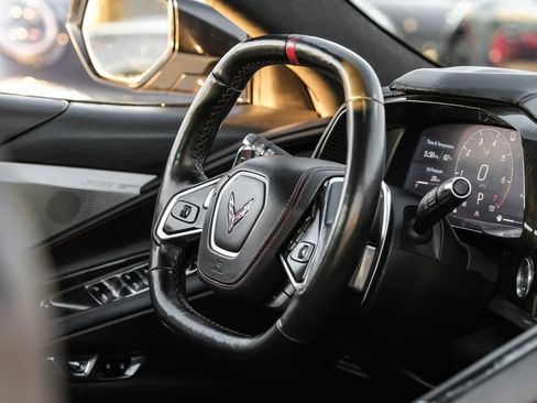 Used 2022 Chevrolet Corvette Stingray Premium Conv w/ Z51 Performance Package image 11