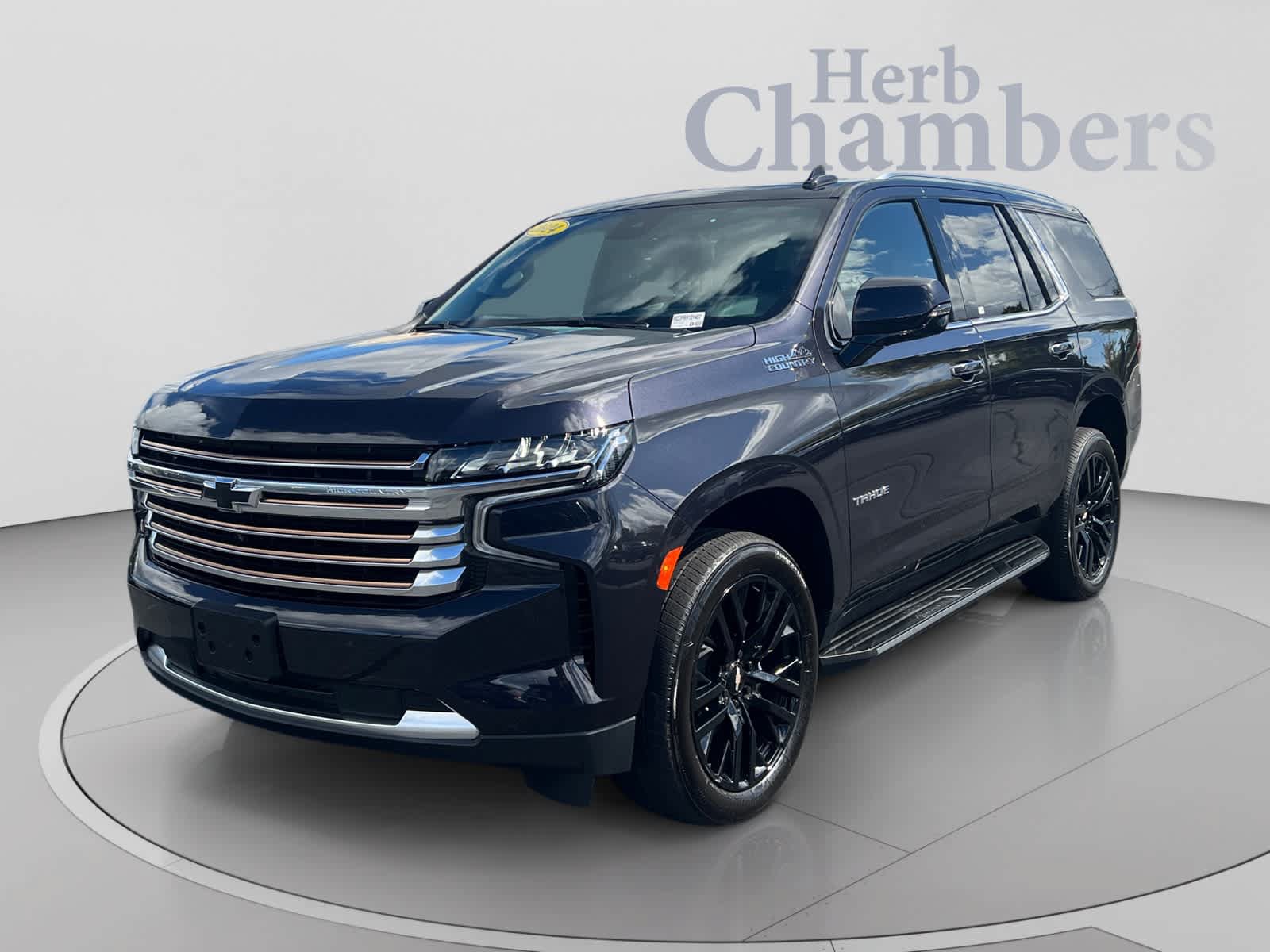 Used 2024 Chevrolet Tahoe High Country AWD/4WD image 4