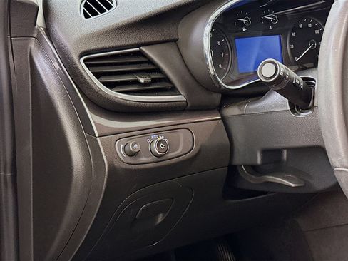 Used 2021 Buick Encore Preferred w/ Safety Package image 17