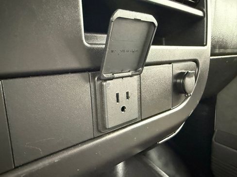 Used 2020 Chevrolet Express 2500 w/ Driver Convenience Package image 28