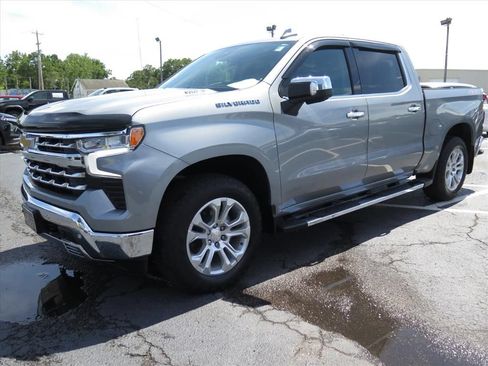 Used 2024 Chevrolet Silverado 1500 LTZ w/ Technology Package AWD/4WD image 8