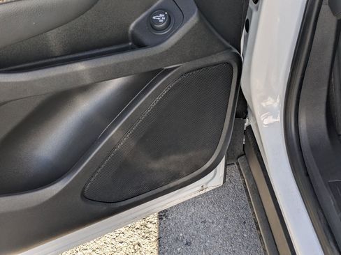 Used 2023 GMC Terrain AT4 image 15