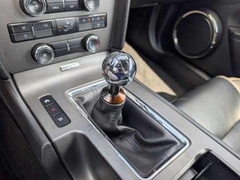 Used 2010 Ford Mustang GT RWD image 11