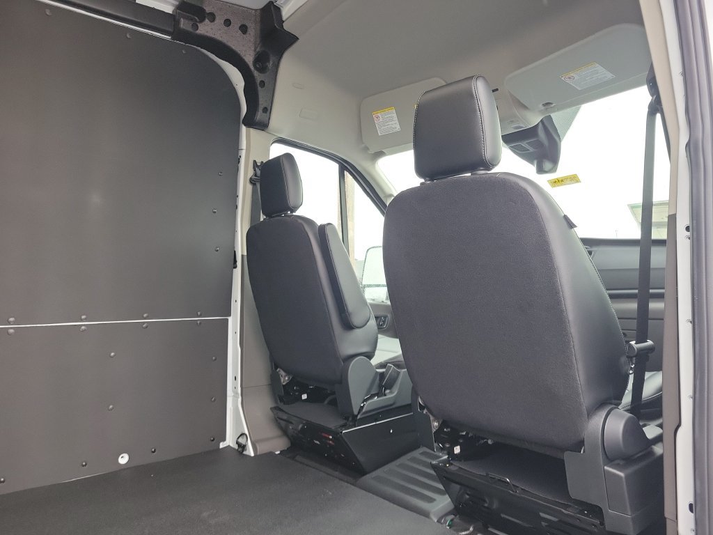 New 2026 Ford Transit 250 148 Medium Roof RWD image 17
