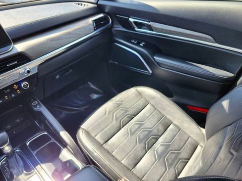 Used 2022 Kia Telluride SX w/ SX Prestige Package AWD/4WD image 13