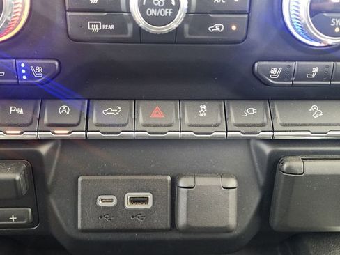 Used 2019 GMC Sierra 1500 AT4 w/ Technology Package AWD/4WD image 38