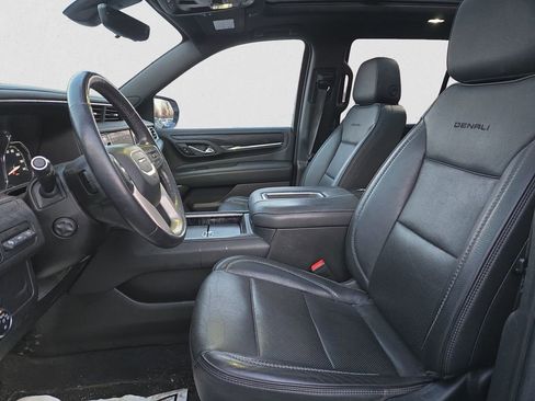 Used 2021 GMC Yukon Denali w/ Denali Premium Package image 10