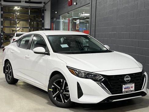 New 2025 Nissan Sentra SV image 3