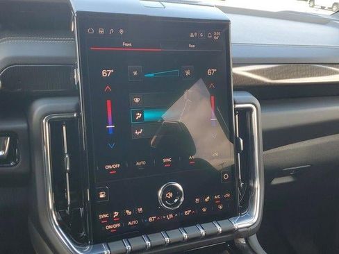 New 2026 GMC Yukon XL Elevation w/ Elevation Premium Package image 26