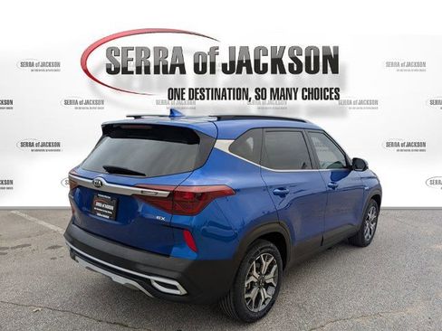 Certified 2021 Kia Seltos EX image 5