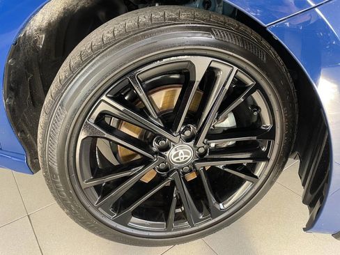 Used 2025 Toyota Camry SE image 9