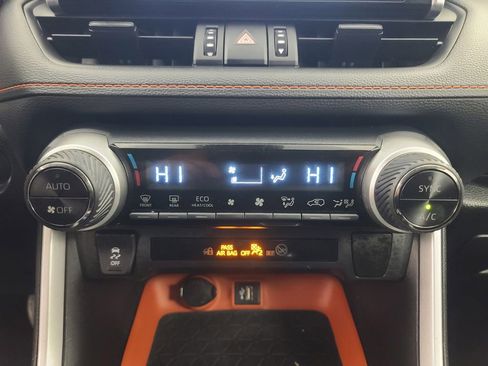 Used 2024 Toyota RAV4 Adventure image 34