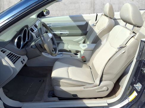 Used 2008 Chrysler Sebring Touring w/ Special Touring Group image 4
