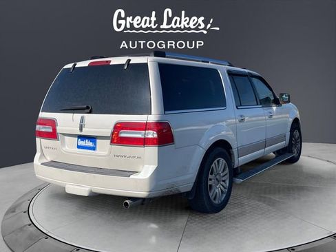 Used 2014 Lincoln Navigator L 4WD image 5