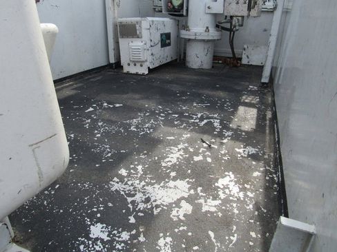 Used 2017 Ford F550 4x4 Regular Cab Super Duty image 21