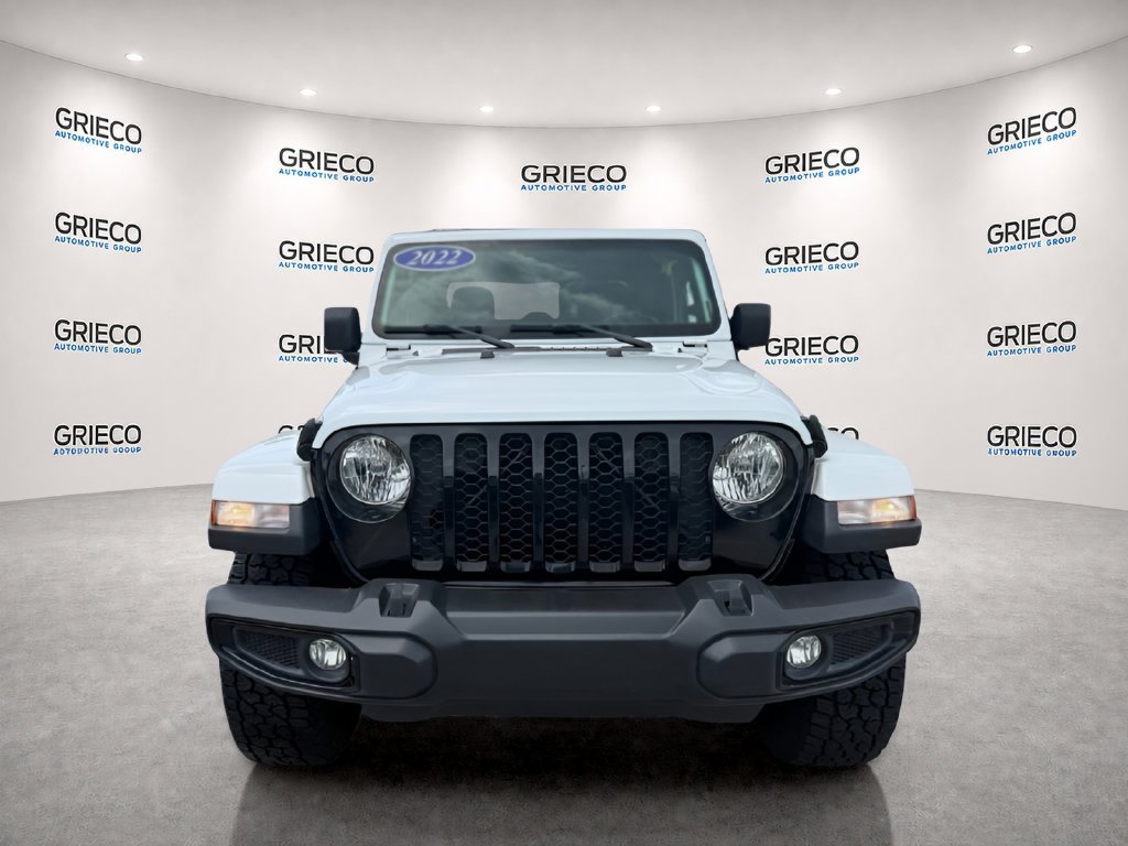 Used 2022 Jeep Gladiator Sport AWD/4WD image 2