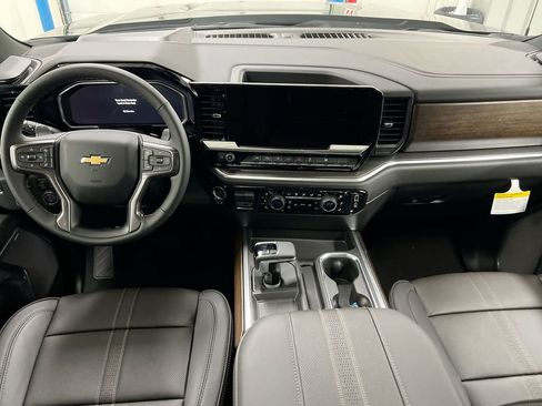 New 2026 Chevrolet Silverado 1500 High Country w/ Technology Package AWD/4WD image 10