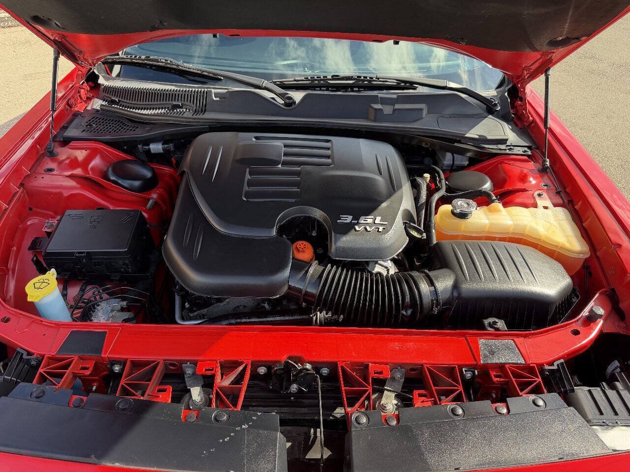 Used 2016 Dodge Challenger SXT Plus RWD image 17