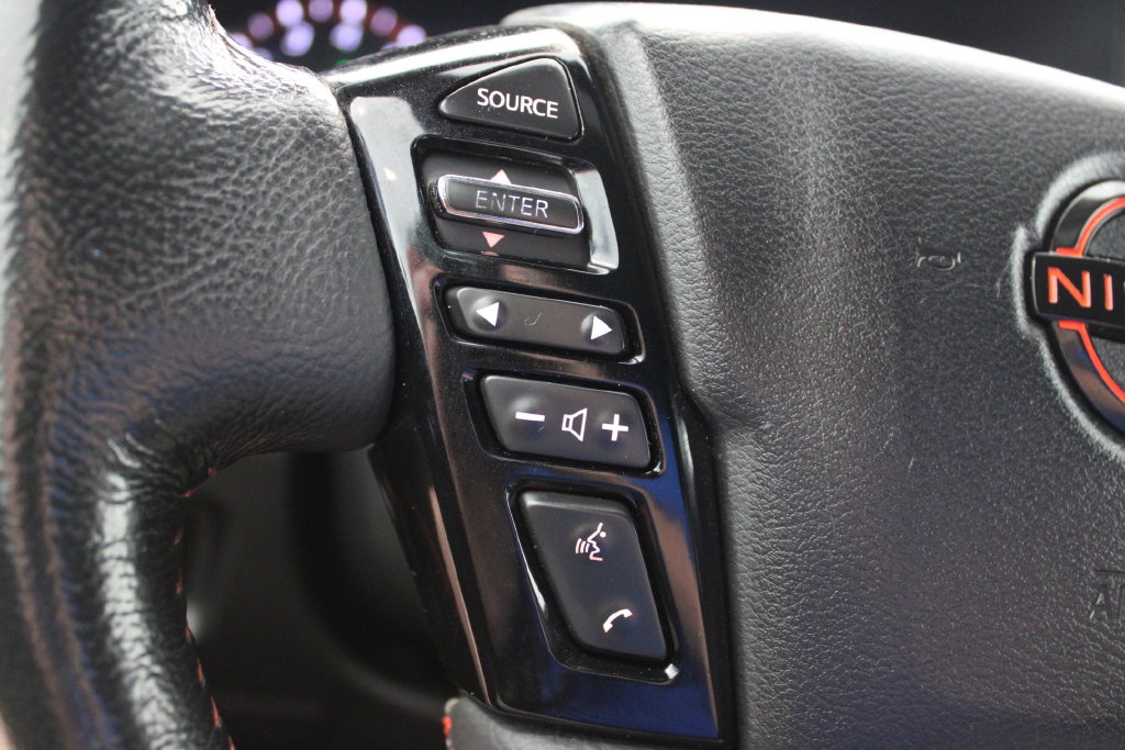 Used 2022 Nissan Frontier PRO-4X AWD/4WD image 22