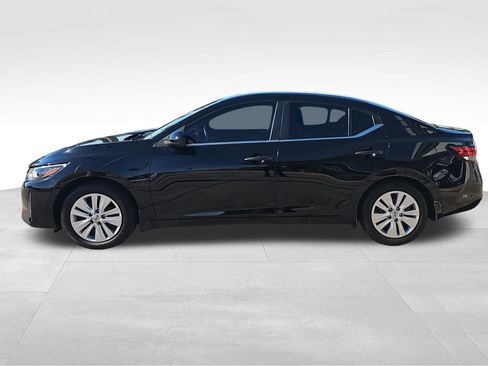 Used 2025 Nissan Sentra S image 6