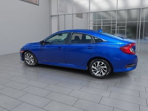 Used 2018 Honda Civic EX image 6