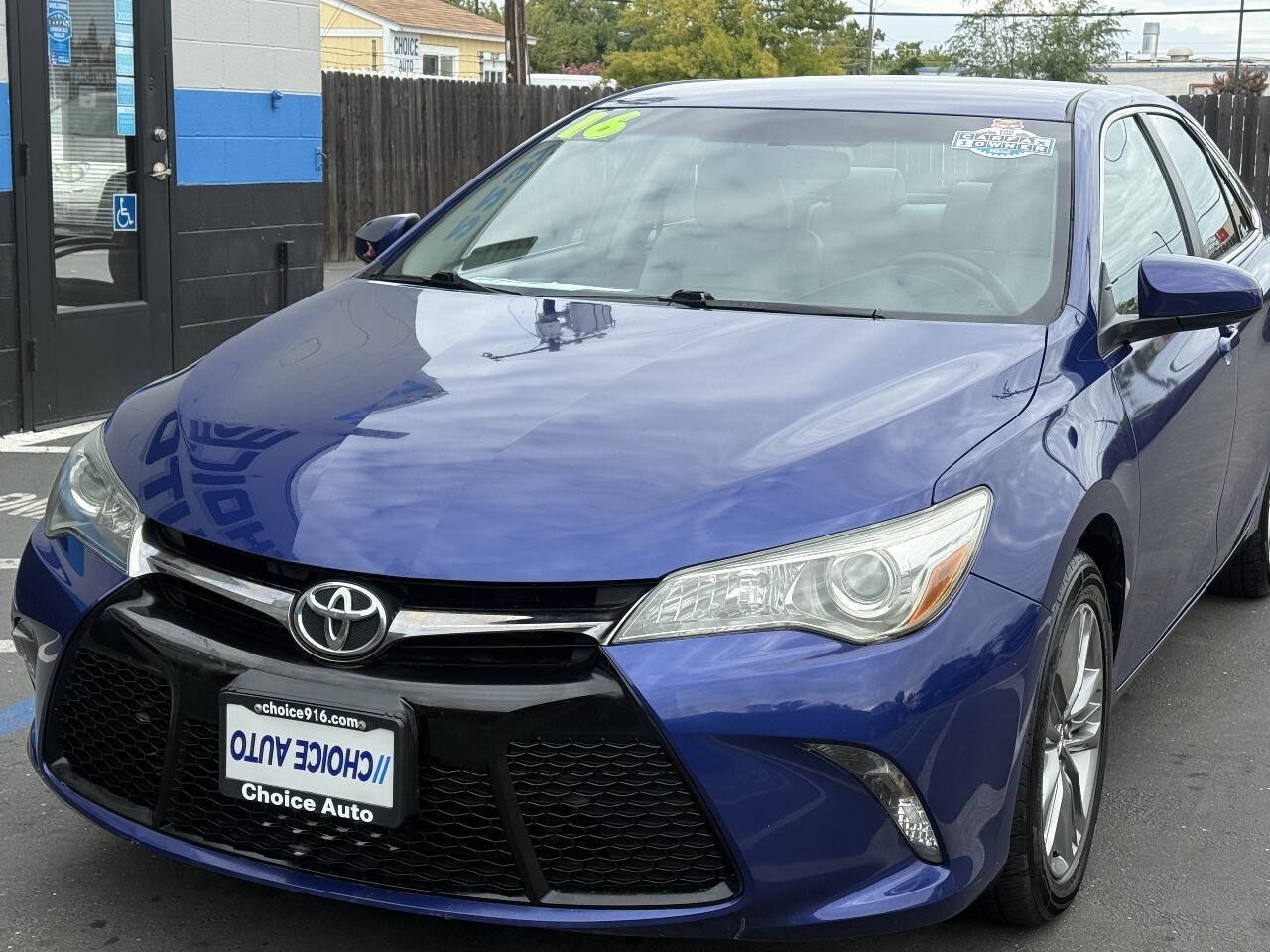 Used 2016 Toyota Camry SE FWD image 18
