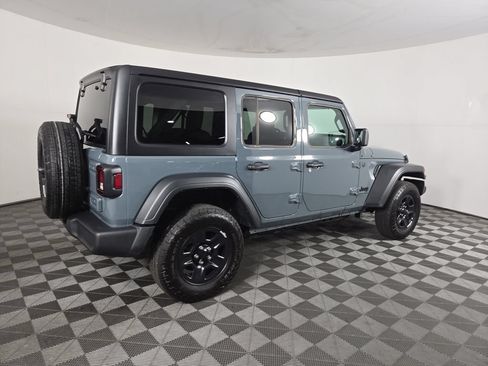 Used 2026 Jeep Wrangler Unlimited Sport AWD/4WD image 4
