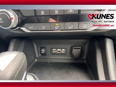 Used 2024 Nissan Sentra SV image 20