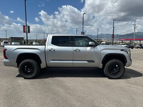 Used 2022 Toyota Tundra Platinum w/ Advanced Package AWD/4WD image 5
