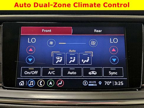 Used 2022 Buick Enclave Premium w/ Experience Buick Package image 19