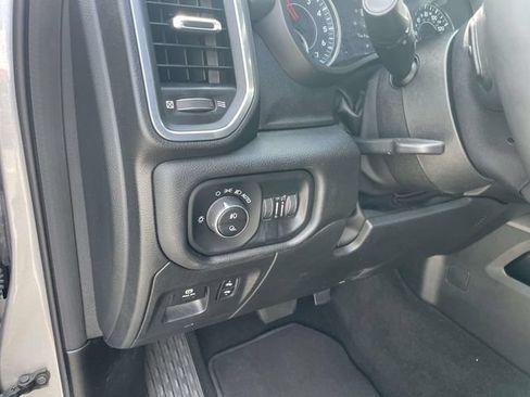 Used 2025 RAM 1500 Laramie AWD/4WD image 21